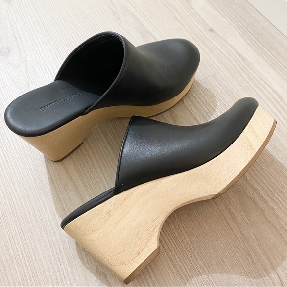 Everlane Shoes - Everlane black leather wooden clog shoes